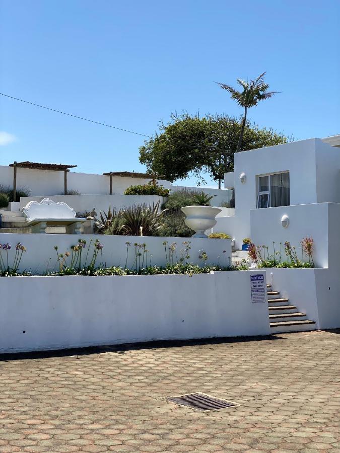 Santorini Guesthouse Amanzimtoti Exterior foto